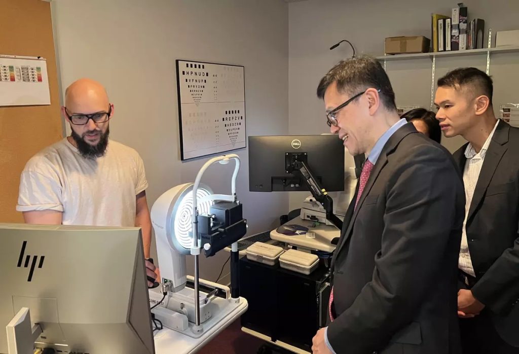CEO and Scientific Director of CEVR Welcomes Professor Sun Dong at the University of Waterloo to Enhance Innovation and Technology Collaboration