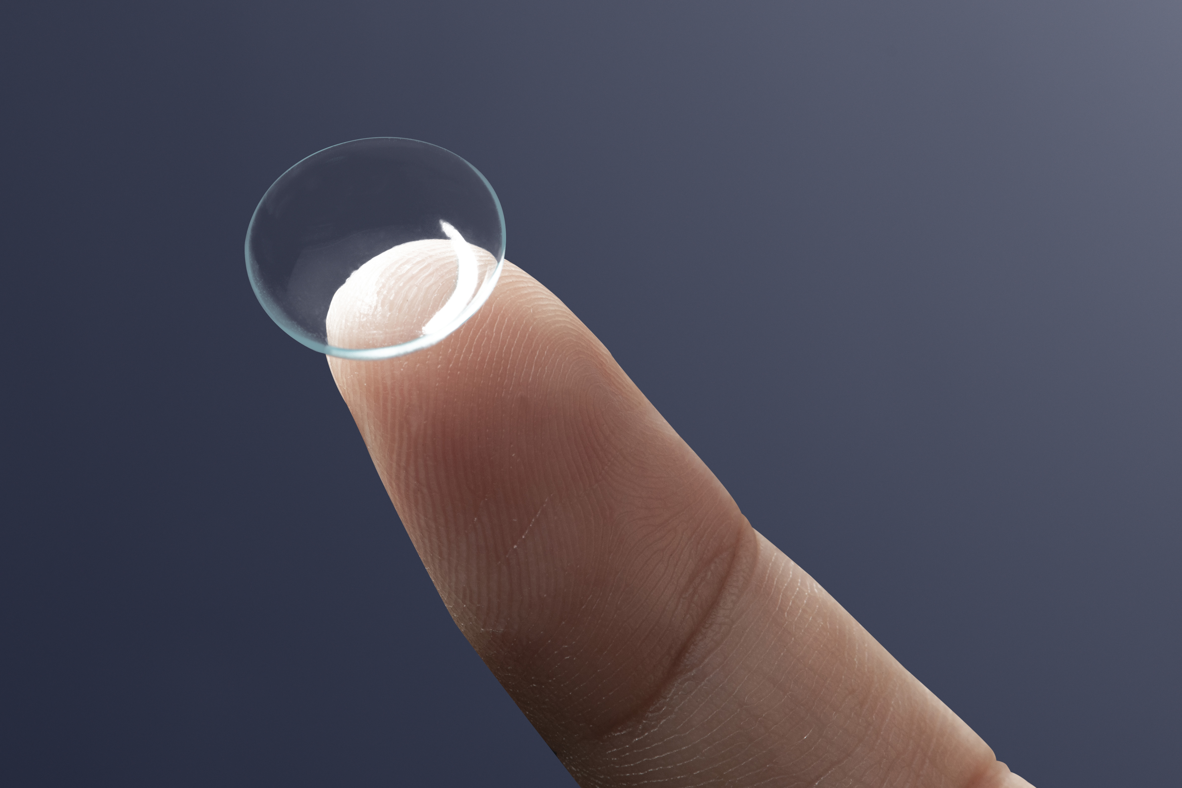 Development of New-Generation Contact Lenses Using Novel Materials and Additive Manufacturing